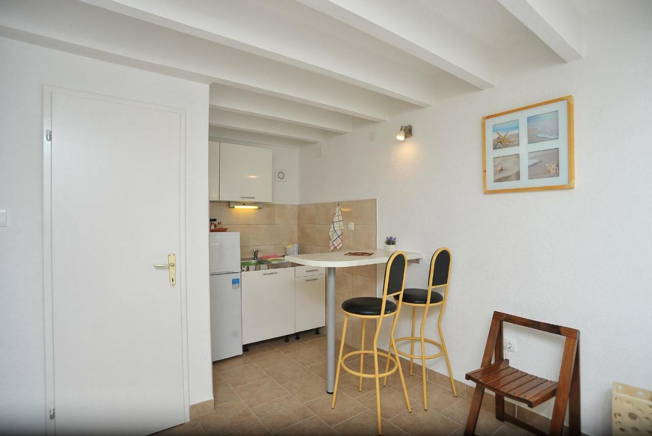 Apartments Sonia & Ana Trogir Ngoại thất bức ảnh